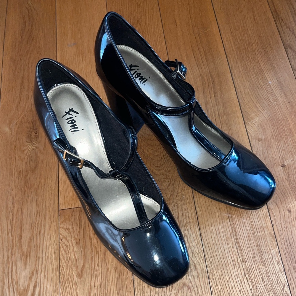 Fioni Shiny Black Women's Heels - Size 8.5